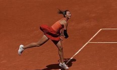 爱游戏在线登录-克罗地亚遭遇挑战不利，战绩低迷，争夺晋级困难