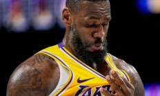 爱游戏培训-詹姆斯获球队邀约传闻引男篮头顶故意妥协的简单介绍