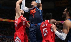 爱游戏投注-火箭逆转雷霆，取得五连胜