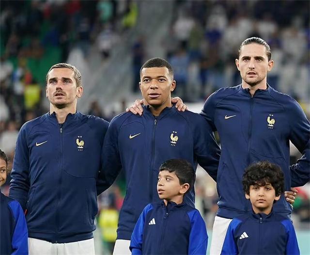 法国不敌对手,必须总结教训备战下场比赛! 法国不敌对手,必须总结教训备战下场比赛!