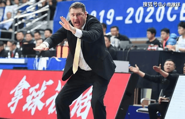 福建男篮主教练调整战术,取得成效 福建男篮主教练调整战术,取得成效