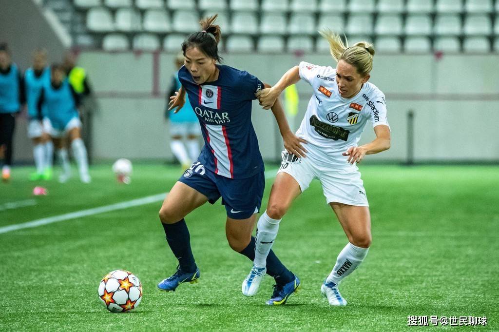 包含国际足球比赛中,女选手展现出众实力的词条 包含国际足球比赛中,女选手展现出众实力的词条