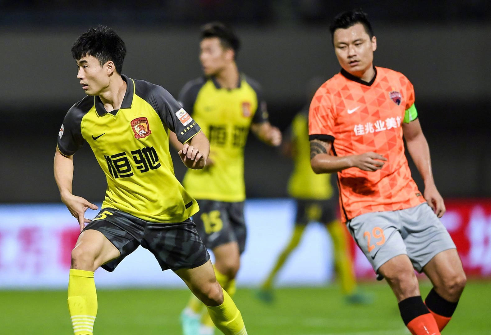 南特队员状态持续爆发，球队士气高昂的简单介绍