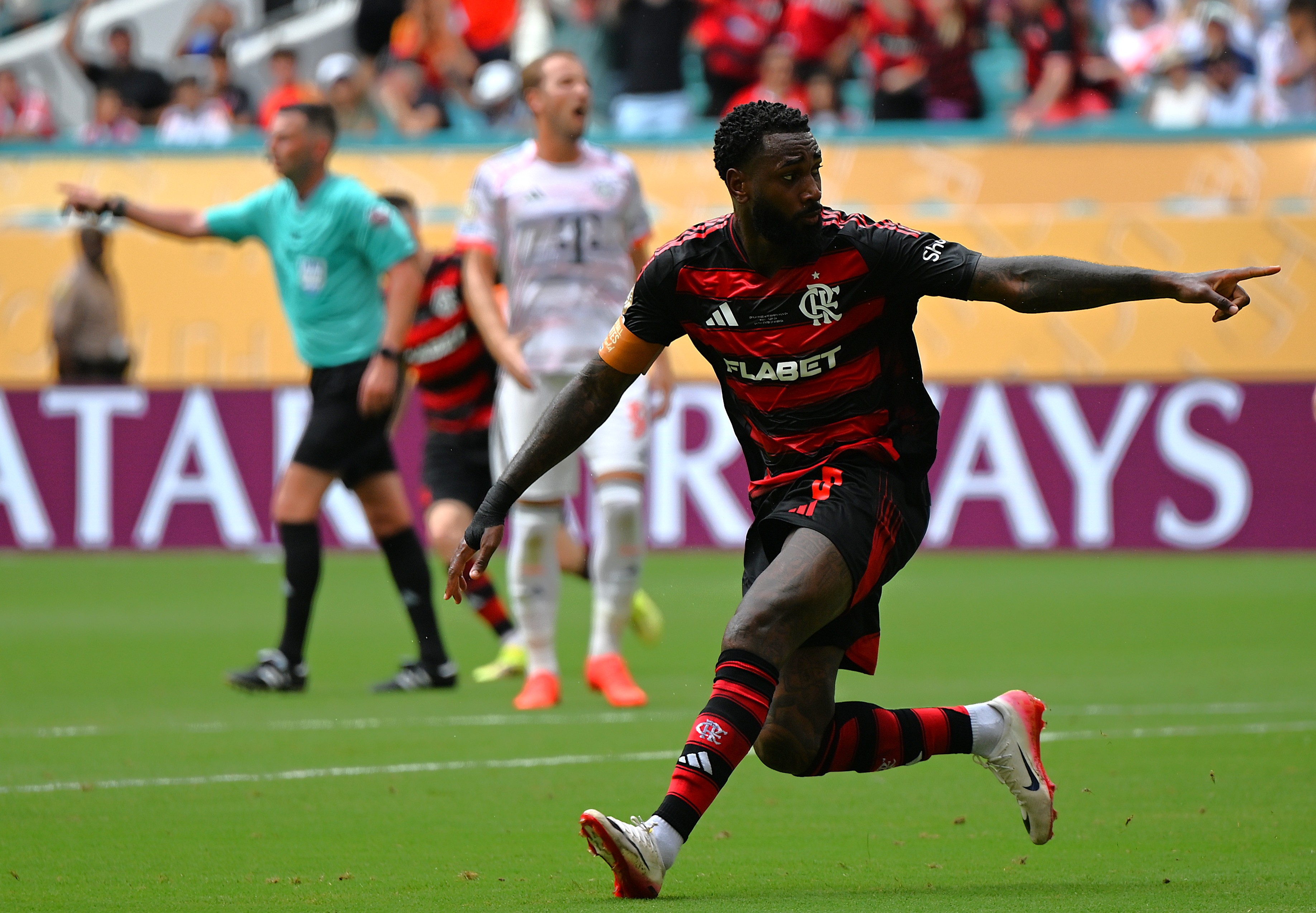 包含魔力表演!拜仁慕尼黑连续晋级欧洲赛四强的词条 包含魔力表演!拜仁慕尼黑连续晋级欧洲赛四强的词条