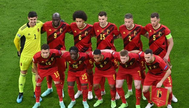 包含白俄罗斯客场1-0小胜爱沙尼亚，提升排名的词条