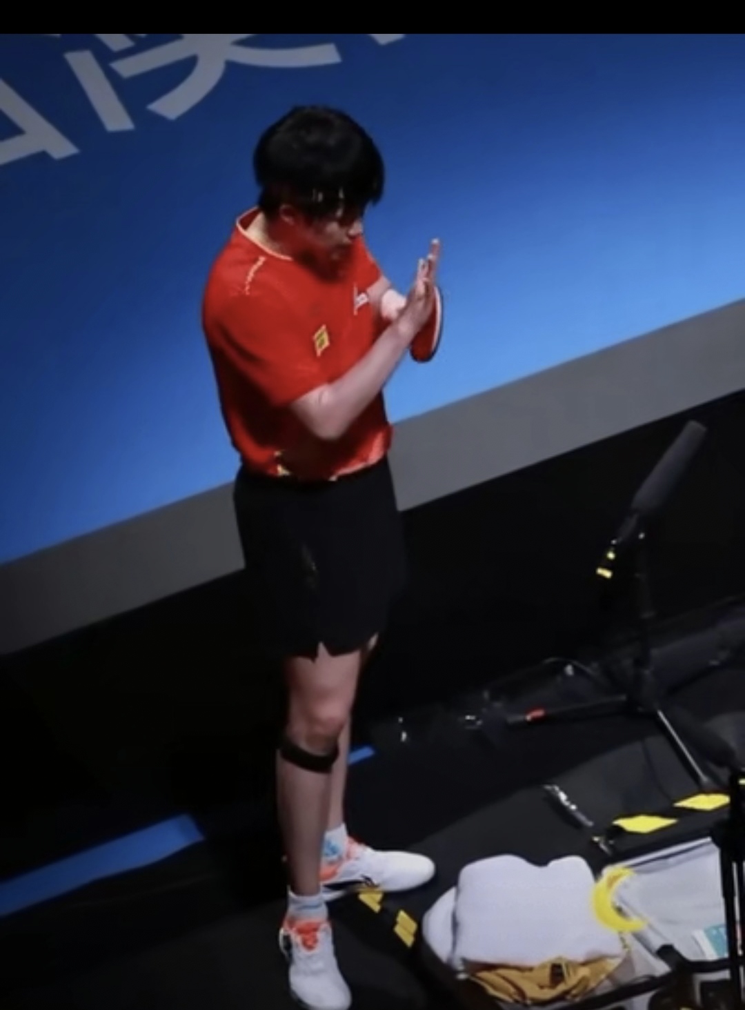 球赛争议传言广泛话题热度不减