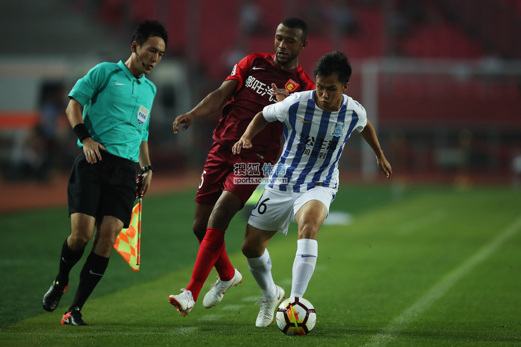 富力客场一球小胜，豪取三分