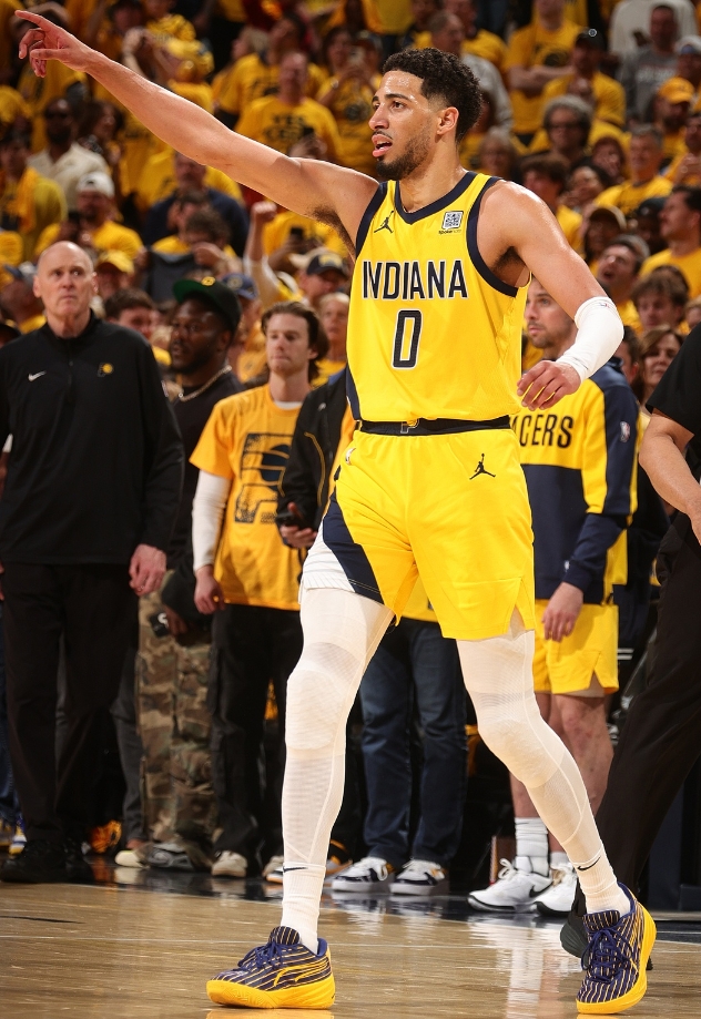 开拓者射手罕见三连投助胜出的简单介绍